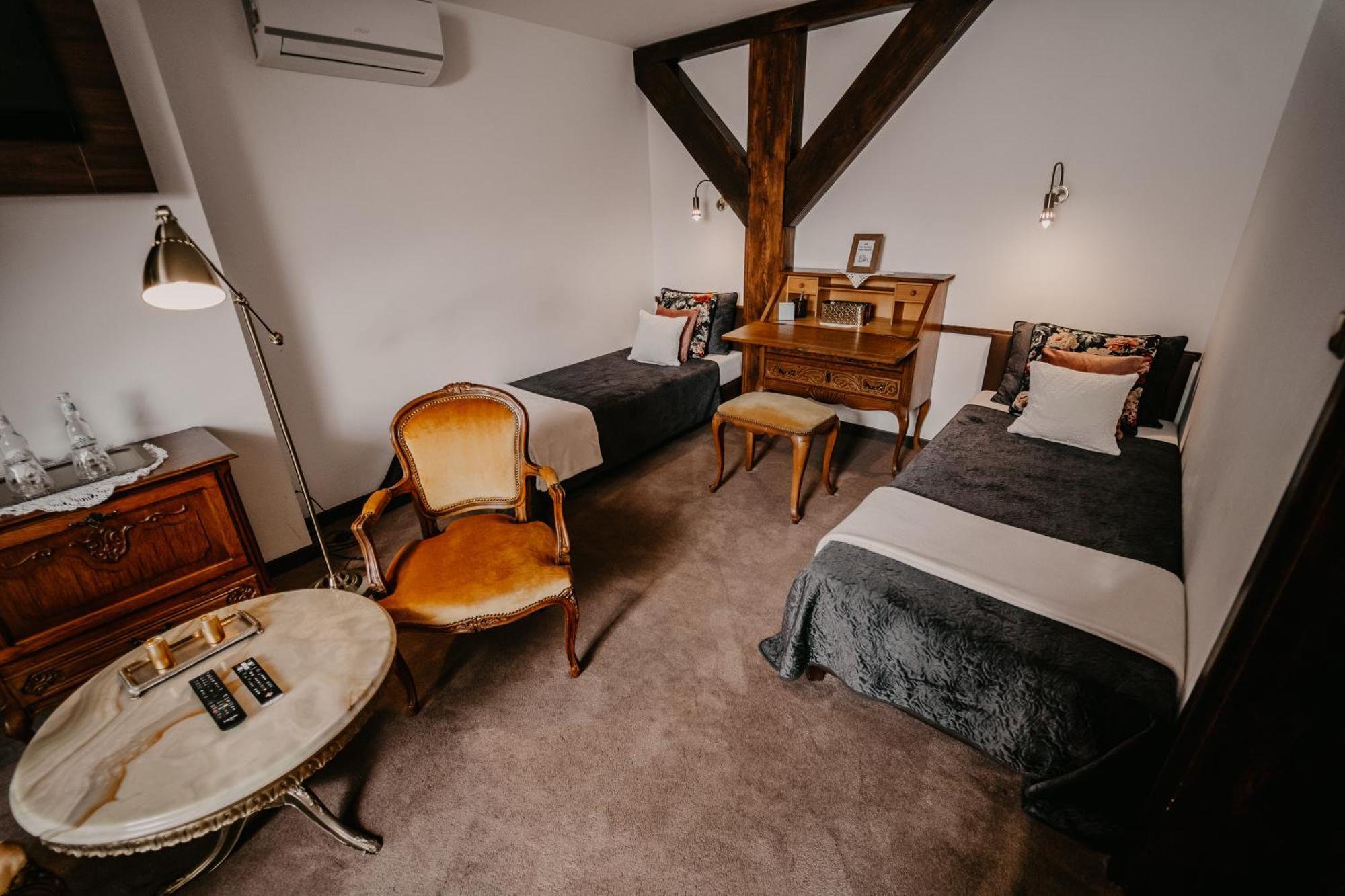 Villa Stary Mlyn W Brzeznicy Brzeznica  Esterno foto