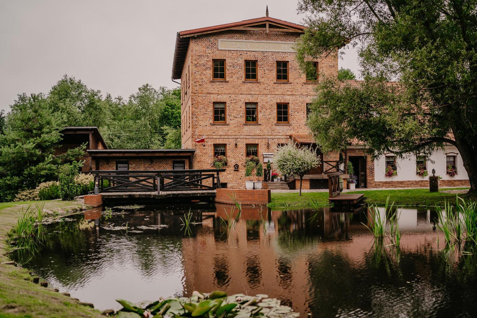 Villa Stary Mlyn W Brzeznicy Brzeznica  Esterno foto